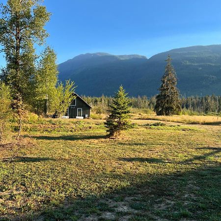 Country Home, Sleeps 6 Pets Friendly Port Alberni Bagian luar foto
