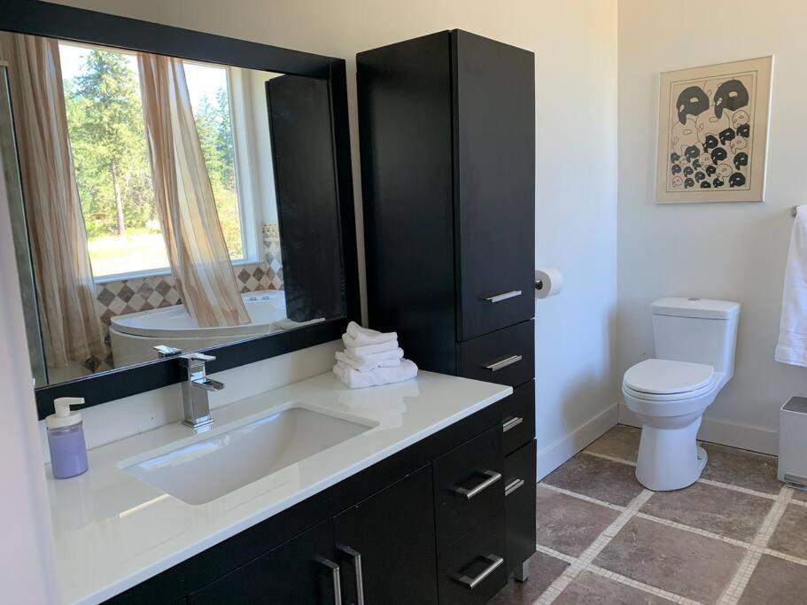 Country Home, Sleeps 6 Pets Friendly Port Alberni Bagian luar foto