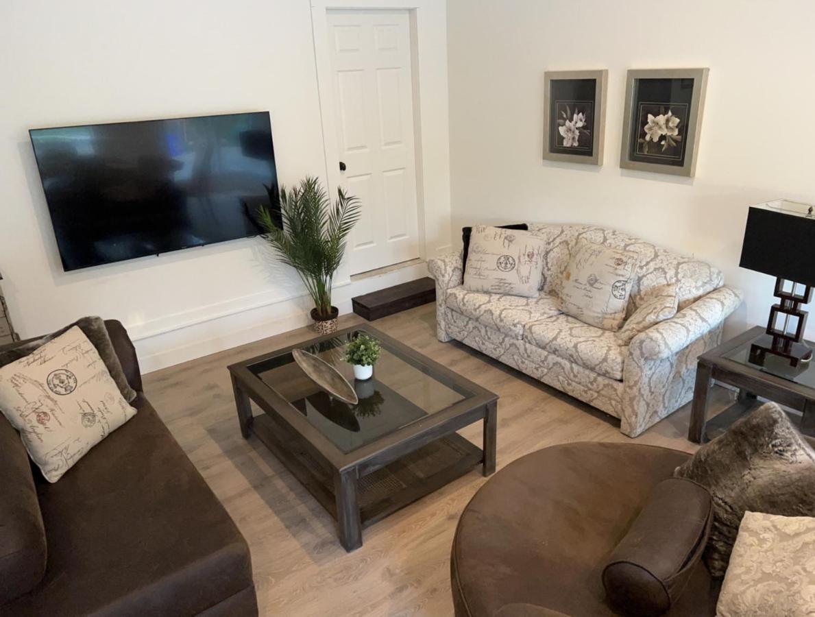 Country Home, Sleeps 6 Pets Friendly Port Alberni Bagian luar foto