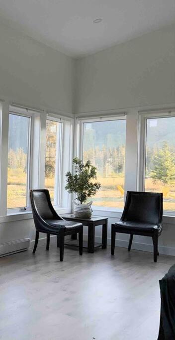 Country Home, Sleeps 6 Pets Friendly Port Alberni Bagian luar foto